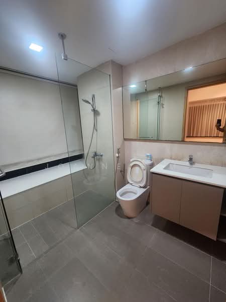 NV Residences, 95 Pasir Ris Grove, 2 Bedrooms, 904 sqft, Condominium For Rent, by Joanne Sum, 500102258 - Master bathroom - PropertyGuru.com.sg