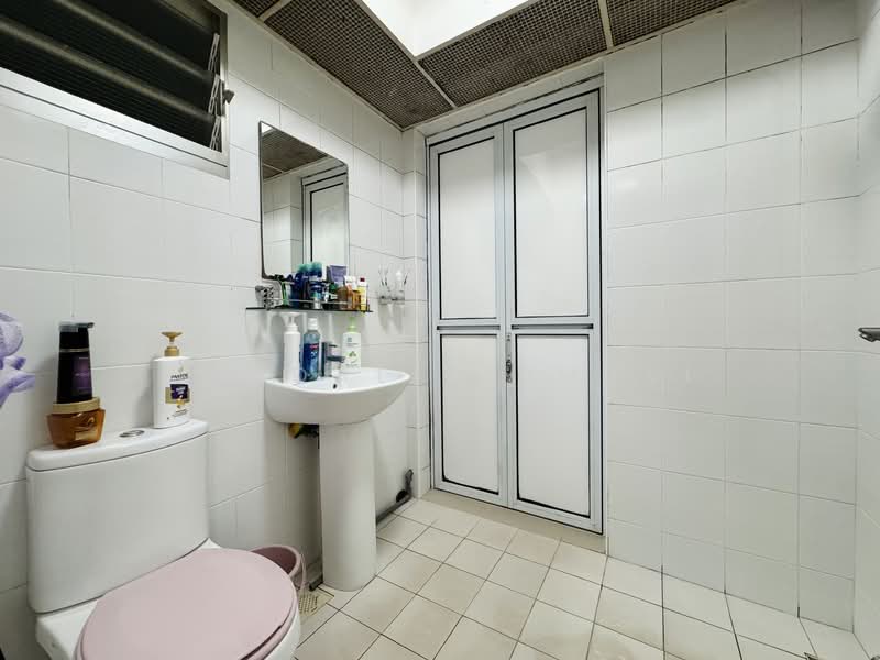 987B Buangkok Green, 987B Buangkok Green, 1 Bedroom, 505 sqft, HDB Flat For Sale, by Ramdali Jumali, 500102262 - Bathroom - PropertyGuru.com.sg