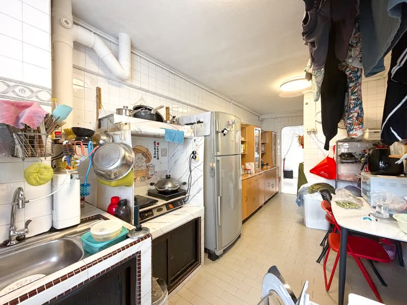 856 Tampines Street 82, 856 Tampines Street 82, 3 Bedrooms, 904 sqft, HDB Flat For Sale, by Debra Teoh, 500102265 - Kitchen - PropertyGuru.com.sg