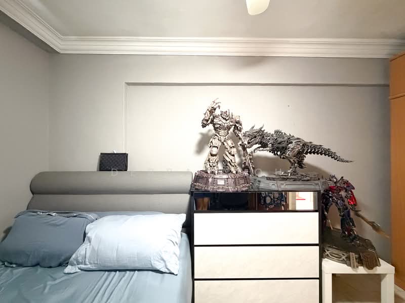 856 Tampines Street 82, 856 Tampines Street 82, 3 Bedrooms, 904 sqft, HDB Flat For Sale, by Debra Teoh, 500102265 - Bedroom - PropertyGuru.com.sg