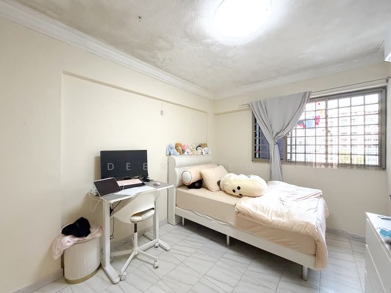 856 Tampines Street 82, 856 Tampines Street 82, 3 Bedrooms, 904 sqft, HDB Flat For Sale, by Debra Teoh, 500102265 - Bedroom - PropertyGuru.com.sg