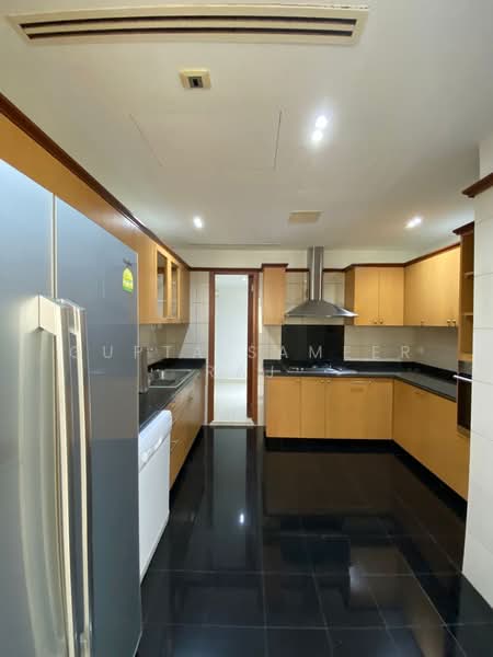 Orchard Scotts, 11 Anthony Road, 4 Bedrooms, 2,680 sqft, Condominium For Rent, by Gupta Sameer Raj, 500102266 - Kitchen - PropertyGuru.com.sg