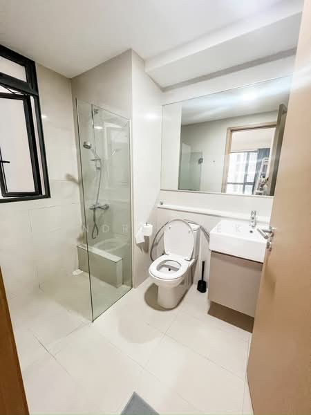 Twin Waterfalls, 108 Punggol Walk, Room Rental, 100 sqft, Executive Condominium For Rent, by Andrew Yek, 500102267 - Bathroom - PropertyGuru.com.sg