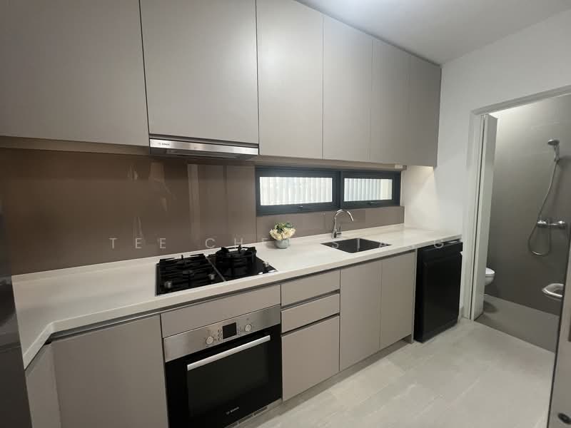 Highline Residences, 3 Kim Tian Road, 3 Bedrooms, 1,130 sqft, Condominium For Sale, by Tee Chee Siang, 500102271 - Kitchen - PropertyGuru.com.sg