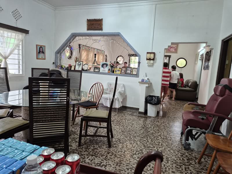 Frankel Estate, Siglap View, 5 Bedrooms, 3,500 sqft, Detached House For Sale, by Andrew Tang, 500102273 - Living Room - PropertyGuru.com.sg