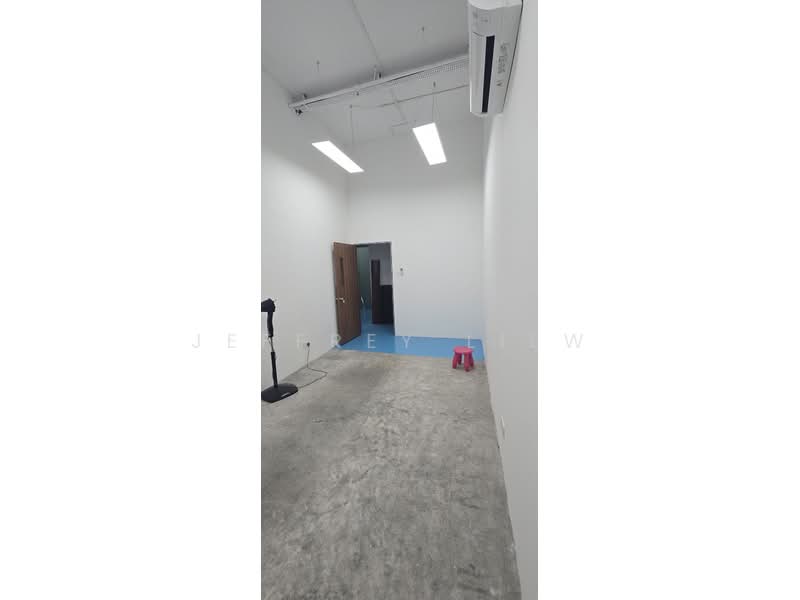 Toh Guan Centre, 21 Toh Guan Road East, 200 sqft, Factory / Workshop (B2) For Rent, by Jeffrey Liew, 500102291 - Interior - CommercialGuru.com.sg