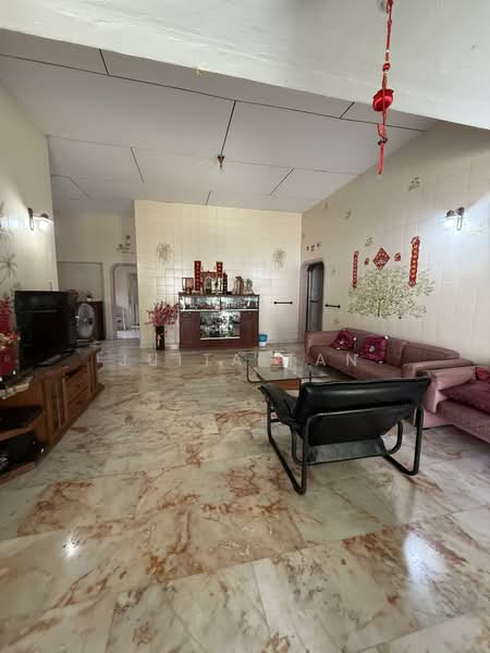 30 toh drive, Toh drive, 5 Bedrooms, 3,500 sqft, Bungalow House For Rent, by Juita Tan, 500102292 - Living Room - PropertyGuru.com.sg