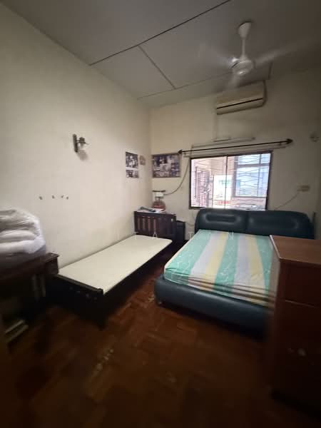 30 toh drive, Toh drive, 5 Bedrooms, 3,500 sqft, Bungalow House For Rent, by Juita Tan, 500102292 - Bedroom - PropertyGuru.com.sg