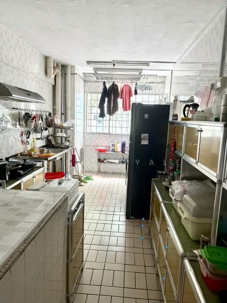 445 Tampines Street 42, 445 Tampines Street 42, 3 Bedrooms, 890 sqft, HDB Flat For Rent, by Rina Royale Tan, 500102296 - Kitchen - PropertyGuru.com.sg