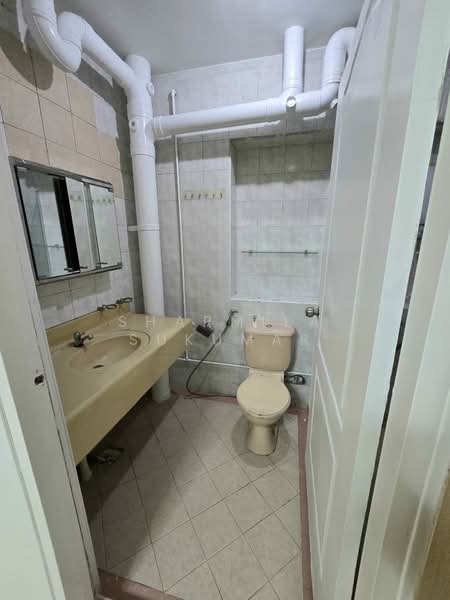 670 Woodlands Drive 71, 670 Woodlands Drive 71, 3 Bedrooms, 1,399 sqft, HDB Flat For Rent, by Sharmila Sukumar, 500102299 - Master Bathroom - PropertyGuru.com.sg