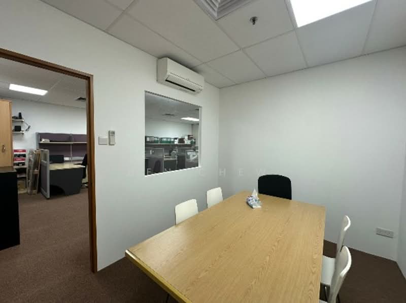 221 Henderson Road, Alexandra / Commonwealth, 1,647 sqft, Light Industrial (B1) For Sale, by Ben Chew, 500102305 - Interior - CommercialGuru.com.sg