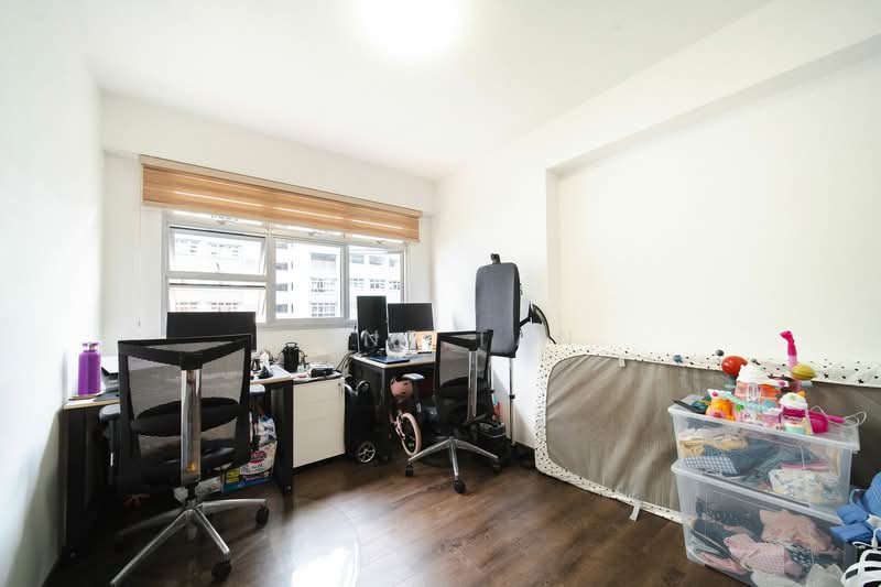 443A Bukit Batok West Avenue 8, 443A Bukit Batok West Avenue 8, 3 Bedrooms, 1,209 sqft, HDB Flat For Sale, by Zane Tan, 500102319 - Study - PropertyGuru.com.sg