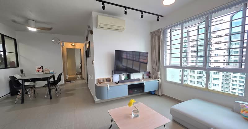 256A Sumang Walk, 256A Sumang Walk, 3 Bedrooms, 1,001 sqft, HDB Flat For Sale, by Tan Shi Jie, 500102324 - Living Room - PropertyGuru.com.sg