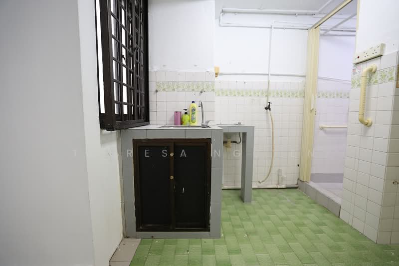 19 Balam Road, 19 Balam Road, 2 Bedrooms, 646 sqft, HDB Flat For Sale, by Theresa Nguyen, 500102327 - Wet Kitchen - PropertyGuru.com.sg