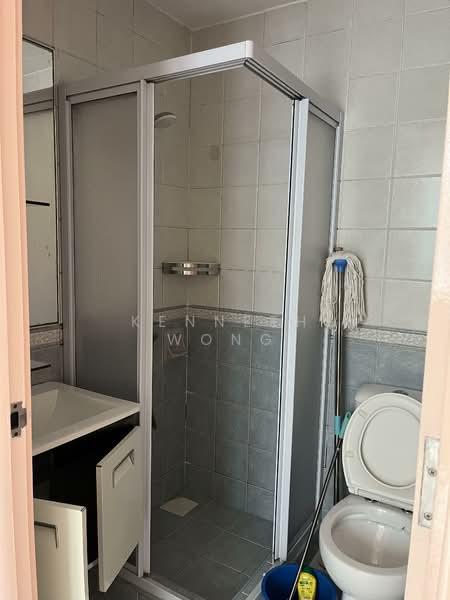 The Sunny Spring, 50 Lorong 40 Geylang, 3 Bedrooms, 1,044 sqft, Apartment For Rent, by Kenneth Wong, 500102335 - Bathroom - PropertyGuru.com.sg