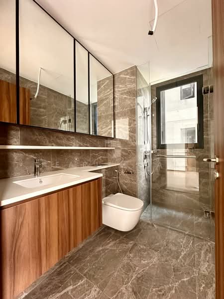 Lentor Modern, Lentor Central, 2 Bedrooms, 732 sqft, Condominium For Sale, by Pearlie Tan, 500102339 - Bathroom - PropertyGuru.com.sg