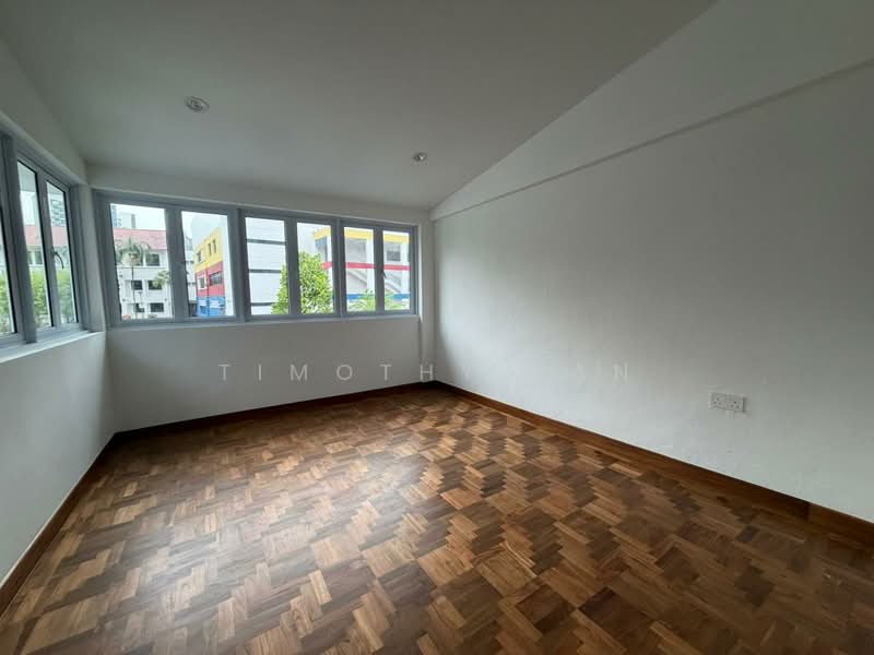 3 BEDROOM PLUS HELPER INTER-TERRACE NEAR BARTLEY MRT FOR RENT, Jalan Bunga Rampai, Bunga Rampai Place, Upper Paya Lebar Road, 3 Bedrooms, 2,156 sqft, Terraced House For Rent, by Timothy Tan, 500102340 - Interior - PropertyGuru.com.sg