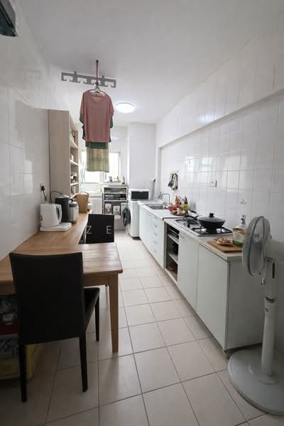 412A Fernvale Link, 412A Fernvale Link, 3 Bedrooms, 1,022 sqft, HDB Flat For Sale, by Zeno ., 500102349 - Kitchen - PropertyGuru.com.sg