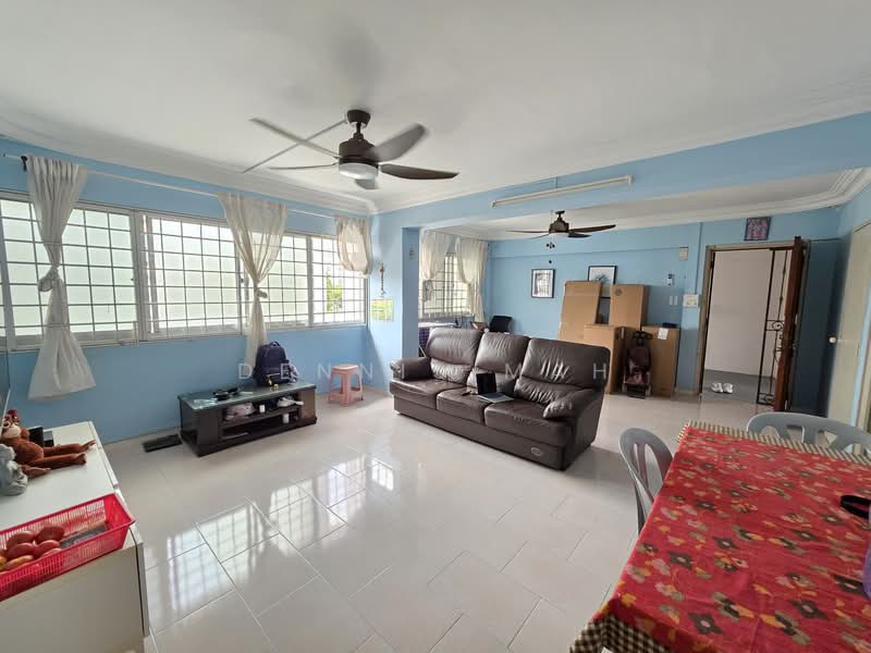 293 Choa Chu Kang Avenue 3, 293 Choa Chu Kang Avenue 3, 3 Bedrooms, 1,119 sqft, HDB Flat For Sale, by Dennis Mah, 500102355 - Living Room - PropertyGuru.com.sg