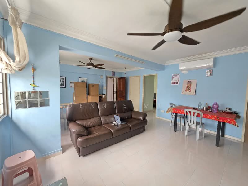 293 Choa Chu Kang Avenue 3, 293 Choa Chu Kang Avenue 3, 3 Bedrooms, 1,119 sqft, HDB Flat For Sale, by Dennis Mah, 500102355 - Living Room - PropertyGuru.com.sg