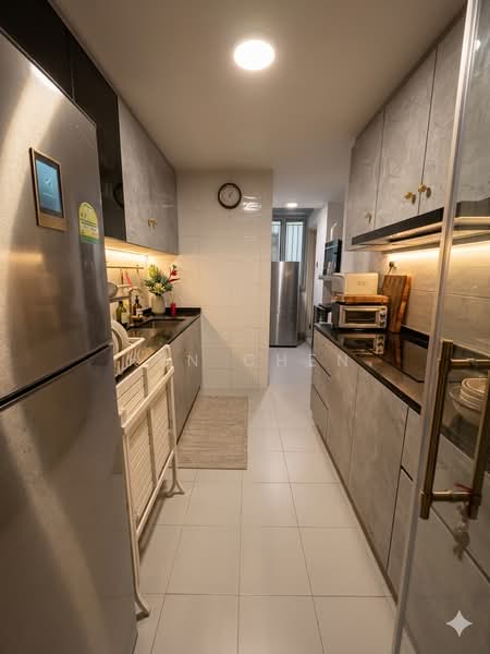 Cheap Freehold! Value Buy!, , 3 Bedrooms, 1,410 sqft, Apartment For Sale, by Ken Chen, 500102375 - Kitchen - PropertyGuru.com.sg