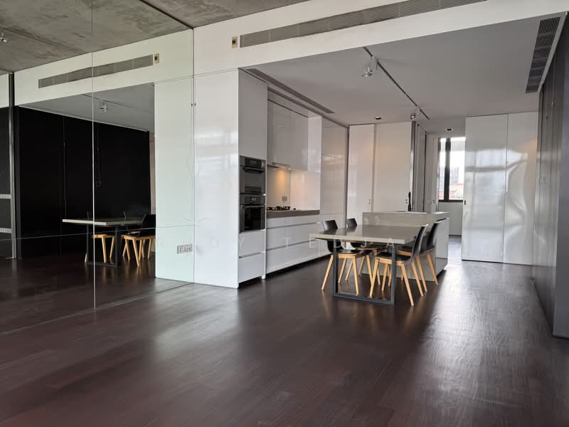 Martin No 38, 38 Martin Road, 2 Bedrooms, 1,130 sqft, Apartment For Sale, by Rudy Tedja, 500102382 - Kitchen - PropertyGuru.com.sg
