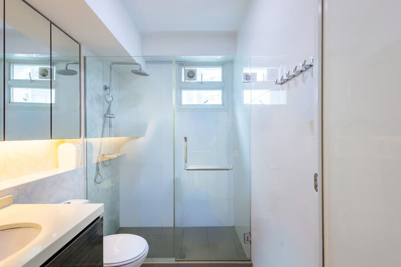 669A Edgefield Plains, 669A Edgefield Plains, 3 Bedrooms, 1,206 sqft, HDB Flat For Sale, by Linda Yang, 500102389 - Bathroom - PropertyGuru.com.sg