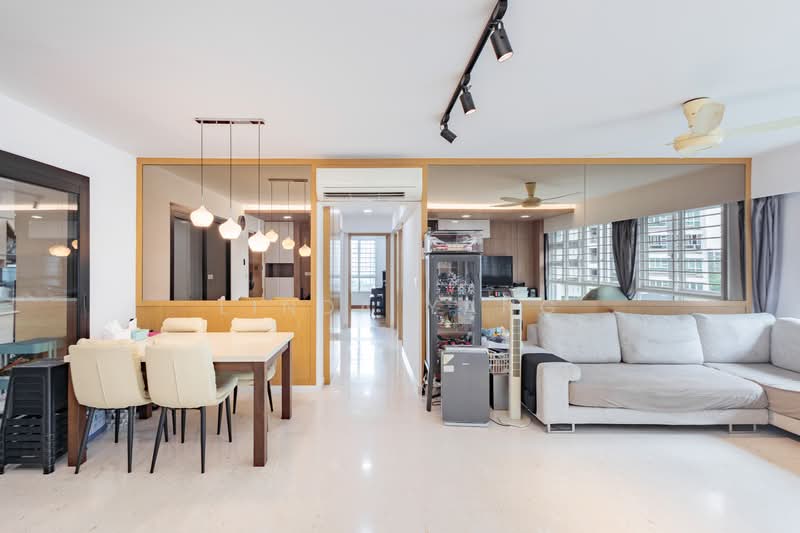 669A Edgefield Plains, 669A Edgefield Plains, 3 Bedrooms, 1,206 sqft, HDB Flat For Sale, by Linda Yang, 500102389 - Living Room - PropertyGuru.com.sg