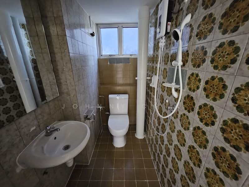 Chancery Court, 36A Dunearn Road, 2 Bedrooms, 926 sqft, Condominium For Rent, by Johnny Chia, 500102391 - Bathroom - PropertyGuru.com.sg