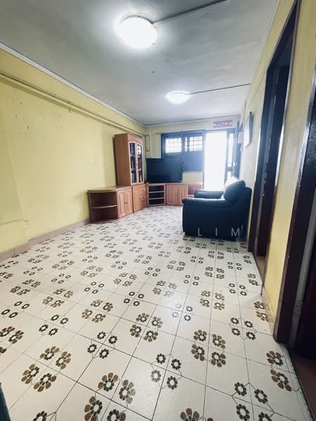 69 Lorong 4 Toa Payoh, 69 Lorong 4 Toa Payoh, 2 Bedrooms, 667 sqft, HDB Flat For Sale, by Ernest Lim, 500102393 - Living Room - PropertyGuru.com.sg