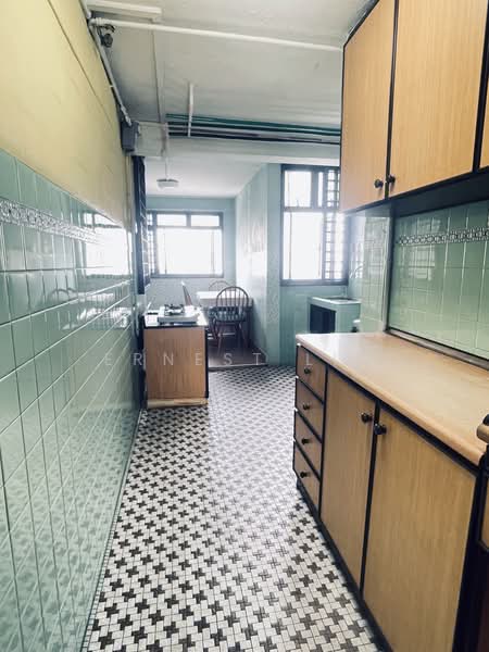 69 Lorong 4 Toa Payoh, 69 Lorong 4 Toa Payoh, 2 Bedrooms, 667 sqft, HDB Flat For Sale, by Ernest Lim, 500102393 - Kitchen - PropertyGuru.com.sg