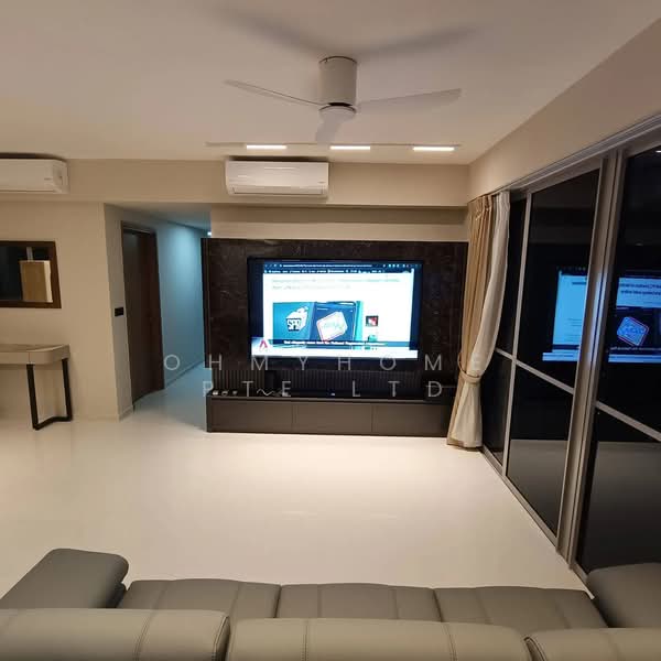 Q Bay Residences, 7 Tampines Street 86, 4 Bedrooms, 1,410 sqft, Condominium For Sale, by EVON NG, 500102403 - Living Room - PropertyGuru.com.sg