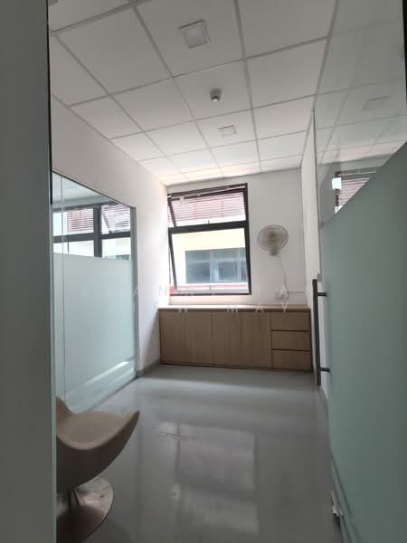 The Splendour, 31 Bukit Batok Crescent, 1,000 sqft, Light Industrial (B1) For Rent, by Joanne Tan Siew May, 500102411 - Interior - CommercialGuru.com.sg