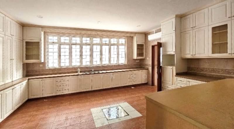 Detached house Wimbourne road, , 7 Bedrooms, 10,462 sqft, Detached House For Sale, by Jolyn Goh, 500102414 - Kitchen - PropertyGuru.com.sg