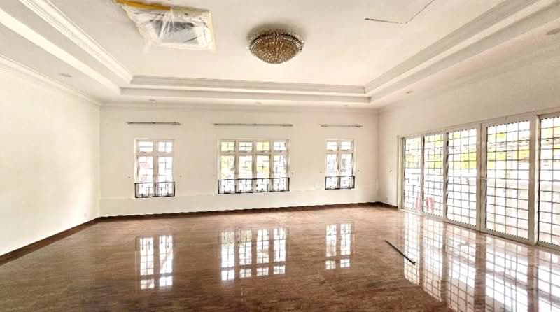 Detached house Wimbourne road, , 7 Bedrooms, 10,462 sqft, Detached House For Sale, by Jolyn Goh, 500102414 - Living Room - PropertyGuru.com.sg