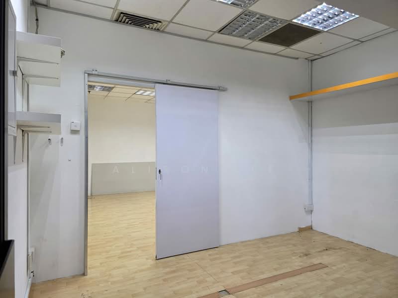 Sim Lim Square, 1 Rochor Canal Road, 334 sqft, Other Retail For Sale, by Alison Lee, 500102424 - Interior - CommercialGuru.com.sg