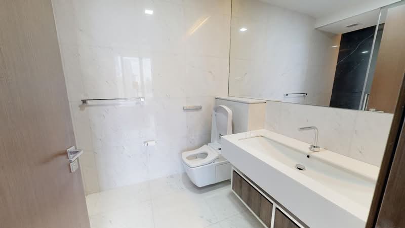 The Scotts Tower, 38 Scotts Road, 2 Bedrooms, 840 sqft, Condominium For Sale, by Joseph Khoo, 500102425 - Master Bathroom - PropertyGuru.com.sg