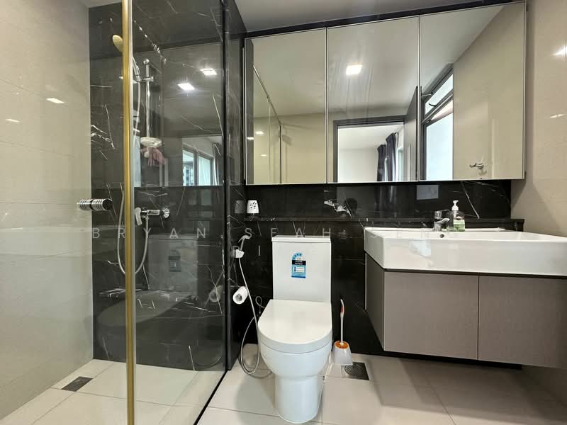 Q Bay Residences, 1 Tampines Street 86, 1 Bedroom, 527 sqft, Condominium For Sale, by Bryan Seah Seng Ping, 500102429 - Bathroom - PropertyGuru.com.sg
