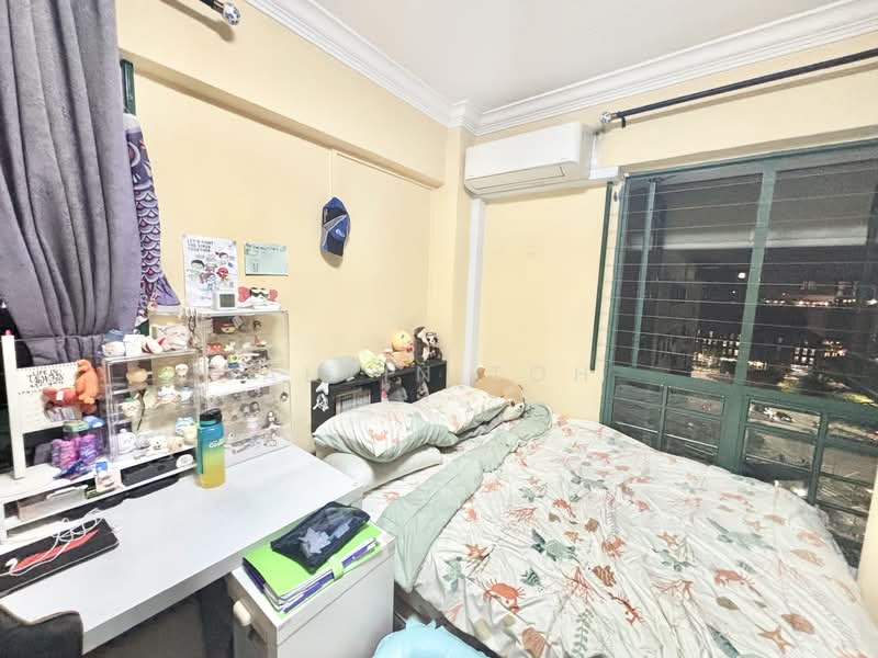 514 Woodlands Drive 14, 514 Woodlands Drive 14, 4 Bedrooms, 1,378 sqft, HDB Flat For Sale, by Alvin Toh, 500102431 - Bedroom - PropertyGuru.com.sg