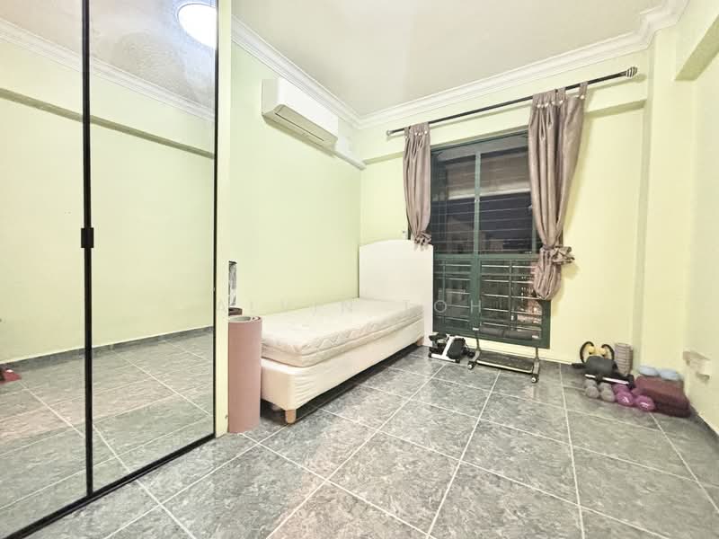 514 Woodlands Drive 14, 514 Woodlands Drive 14, 4 Bedrooms, 1,378 sqft, HDB Flat For Sale, by Alvin Toh, 500102431 - Bedroom - PropertyGuru.com.sg