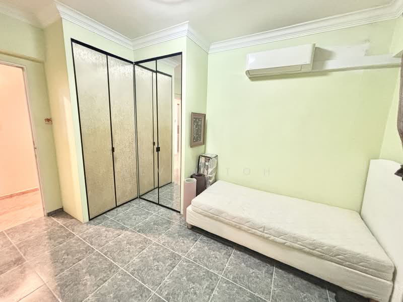 514 Woodlands Drive 14, 514 Woodlands Drive 14, 4 Bedrooms, 1,378 sqft, HDB Flat For Sale, by Alvin Toh, 500102431 - Bedroom - PropertyGuru.com.sg