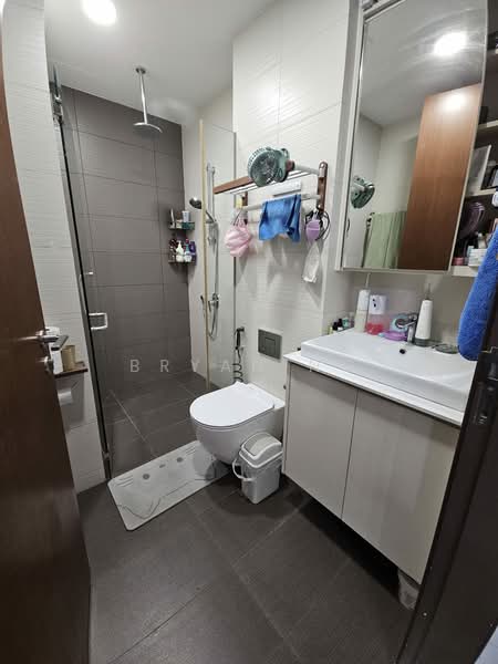 Aura 83, 83 Duku Road, 1 Bedroom, 484 sqft, Condominium For Sale, by Bryan Ng, 500102434 - Bathroom - PropertyGuru.com.sg