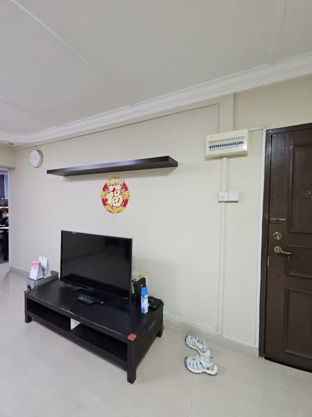 34 Marsiling Drive, 34 Marsiling Drive, 3 Bedrooms, 1,055 sqft, HDB Flat For Rent, by Sandy Koh, 500102442 - Living Room - PropertyGuru.com.sg