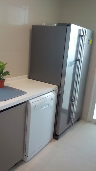 d'Leedon (Former Farrer Court), 5 Leedon Heights, 3 Bedrooms, 1,711 sqft, Condominium For Sale, by Lola Santoso, 500102450 - Kitchen - PropertyGuru.com.sg