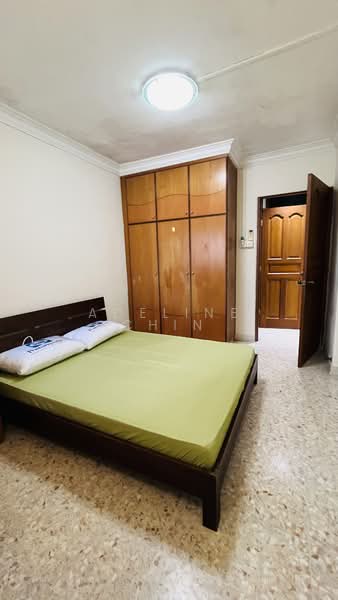 443 Ang Mo Kio Avenue 10, 443 Ang Mo Kio Avenue 10, 2 Bedrooms, 721 sqft, HDB Flat For Sale, by Adeline Chin, 500102480 - Bedroom - PropertyGuru.com.sg