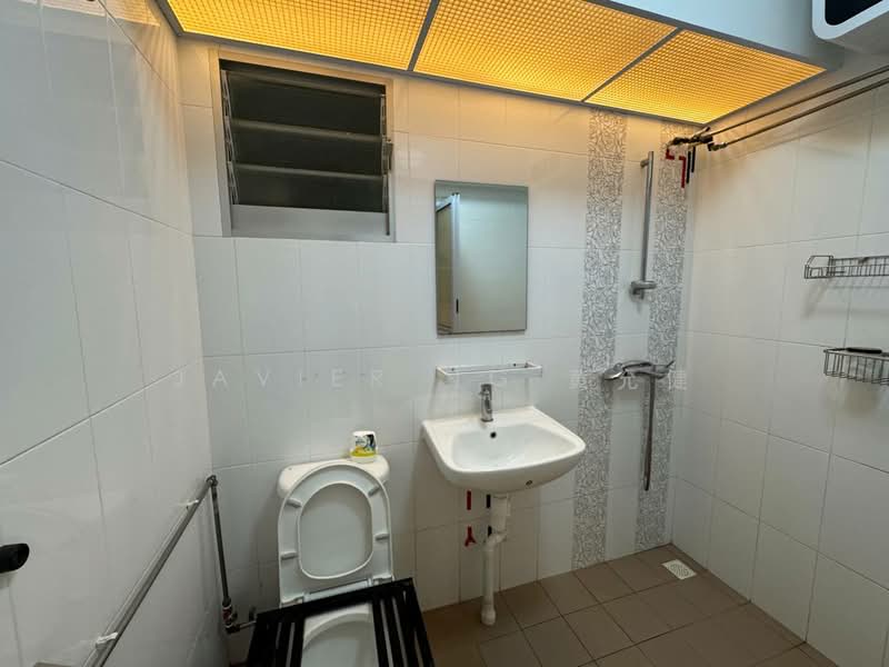 187B Fengshan GreenVille, 187B Bedok North Street 4, Room Rental, 80 sqft, HDB Flat For Rent, by Javier Ng 黄允健, 500102492 - Bathroom - PropertyGuru.com.sg