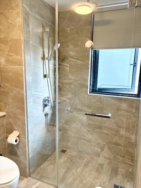 Lake Grande, 10 Jurong Lake Link, 2 Bedrooms, 721 sqft, Condominium For Sale, by Wilson Wu 巫海强, 500102498 - Bathroom - PropertyGuru.com.sg