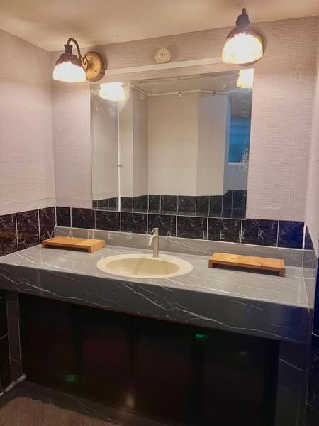 Melville Park, 18 Simei Street 1, 2 Bedrooms, 936 sqft, Apartment For Sale, by Vanessa Terk, 500102499 - Bathroom - PropertyGuru.com.sg