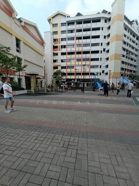 Tampines Central, Tampines Central, 600 sqft, Other Retail For Rent, by Judy Ang, 500102507 - Exterior - CommercialGuru.com.sg