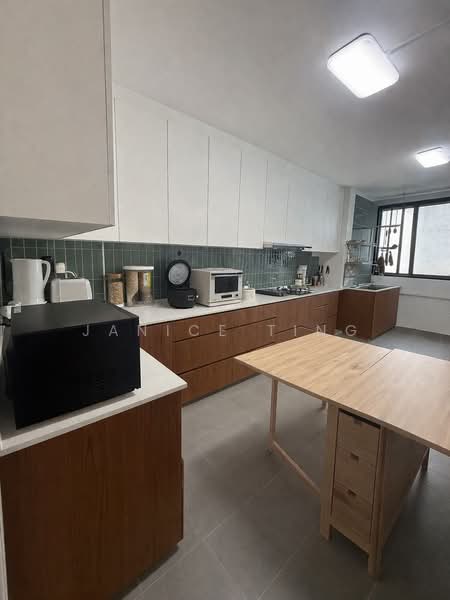 285 Tampines Street 22, 285 Tampines Street 22, Room Rental, 100 sqft, HDB Flat For Rent, by Janice Ting, 500102508 - Kitchen - PropertyGuru.com.sg